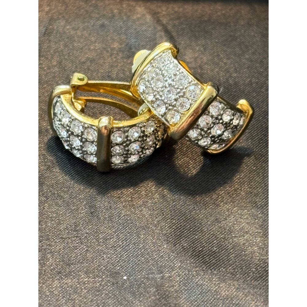 Vintage Rhinestone Clip On Earrings Gold Tone 1980s UNSIGNED